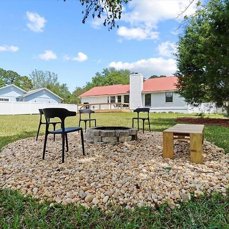 Spacious Home Near Beach, Large Yard, Game Room And Dog Friendly Jacksonville Bagian luar foto